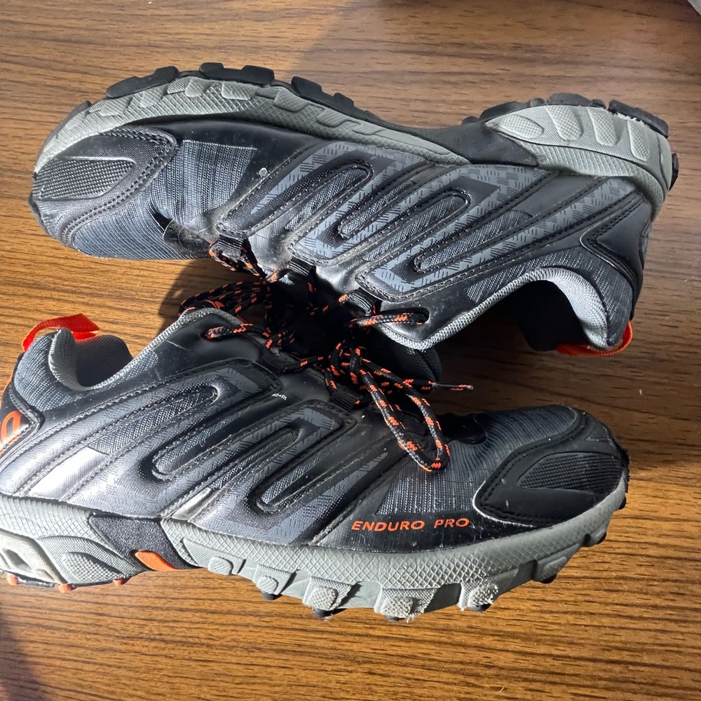 IPSO Men's Enduro Trail Hiking Shoes Size 12 Black & Gray